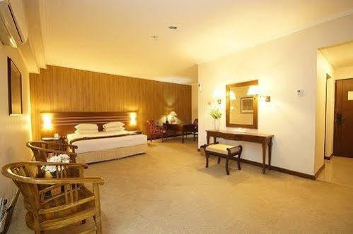 Bahari Inn Tegal Ngoại thất bức ảnh