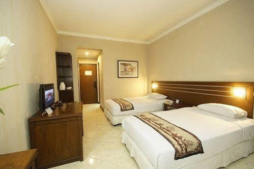 Bahari Inn Tegal Ngoại thất bức ảnh