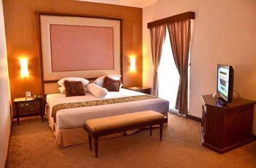 Bahari Inn Tegal Ngoại thất bức ảnh